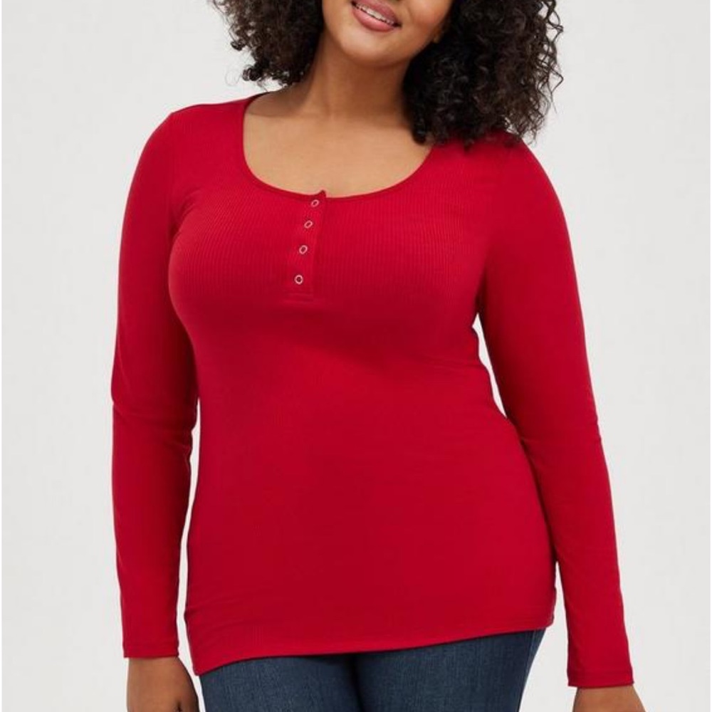 Classic Fit Ribbed Henley Long Sleeve Tee